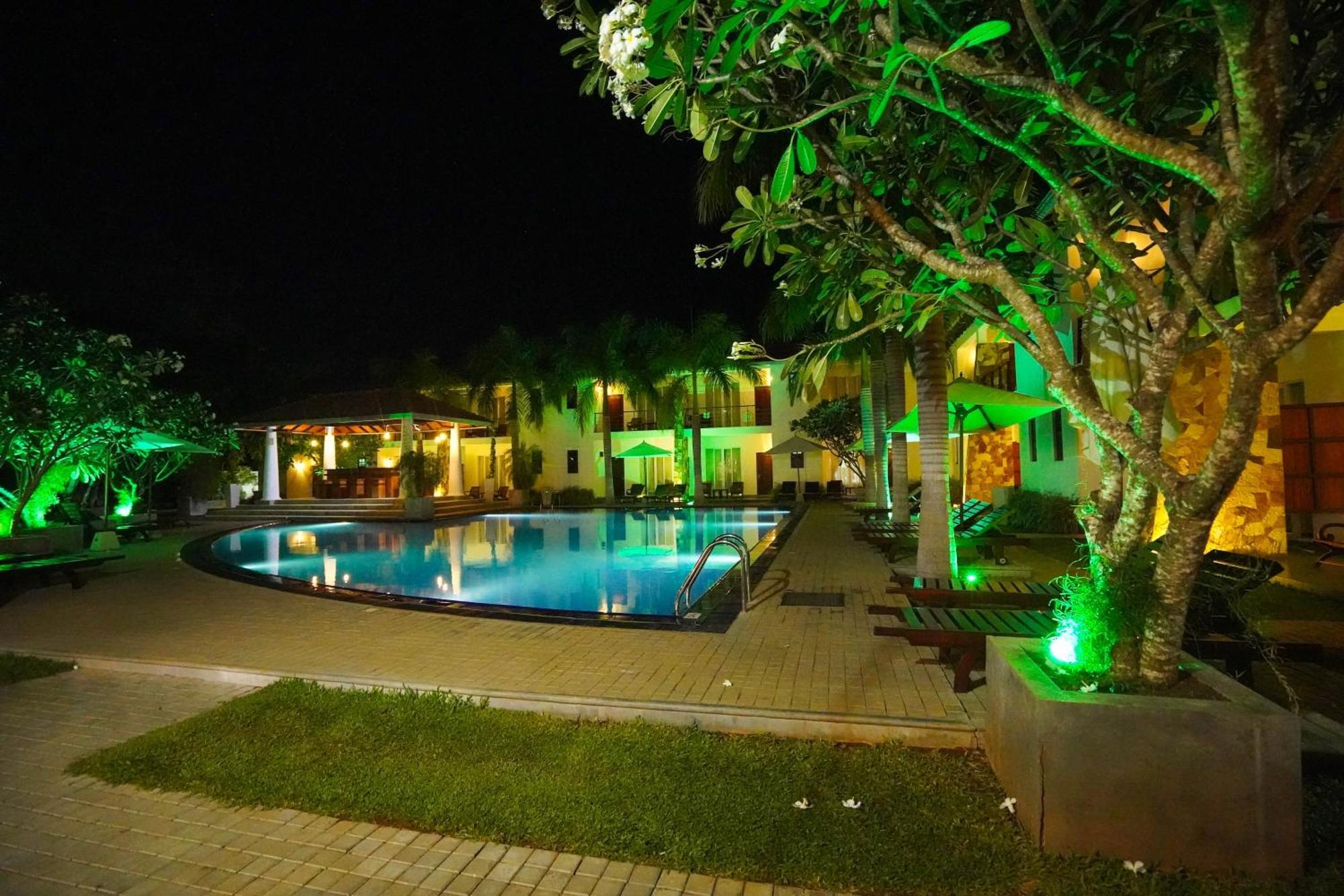 Hotel Tamarind Tree Tissamaharama Extérieur photo