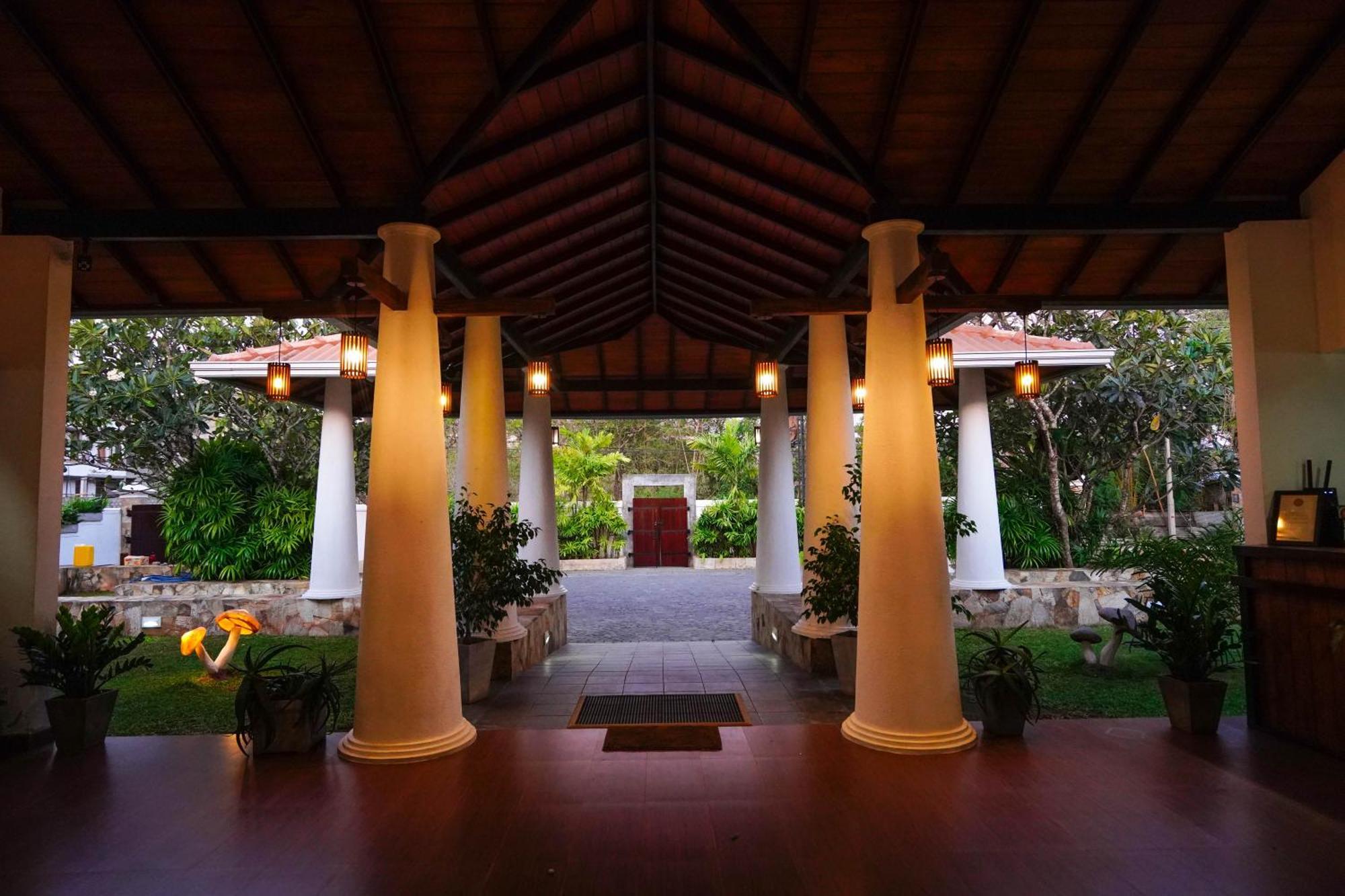 Hotel Tamarind Tree Tissamaharama Extérieur photo
