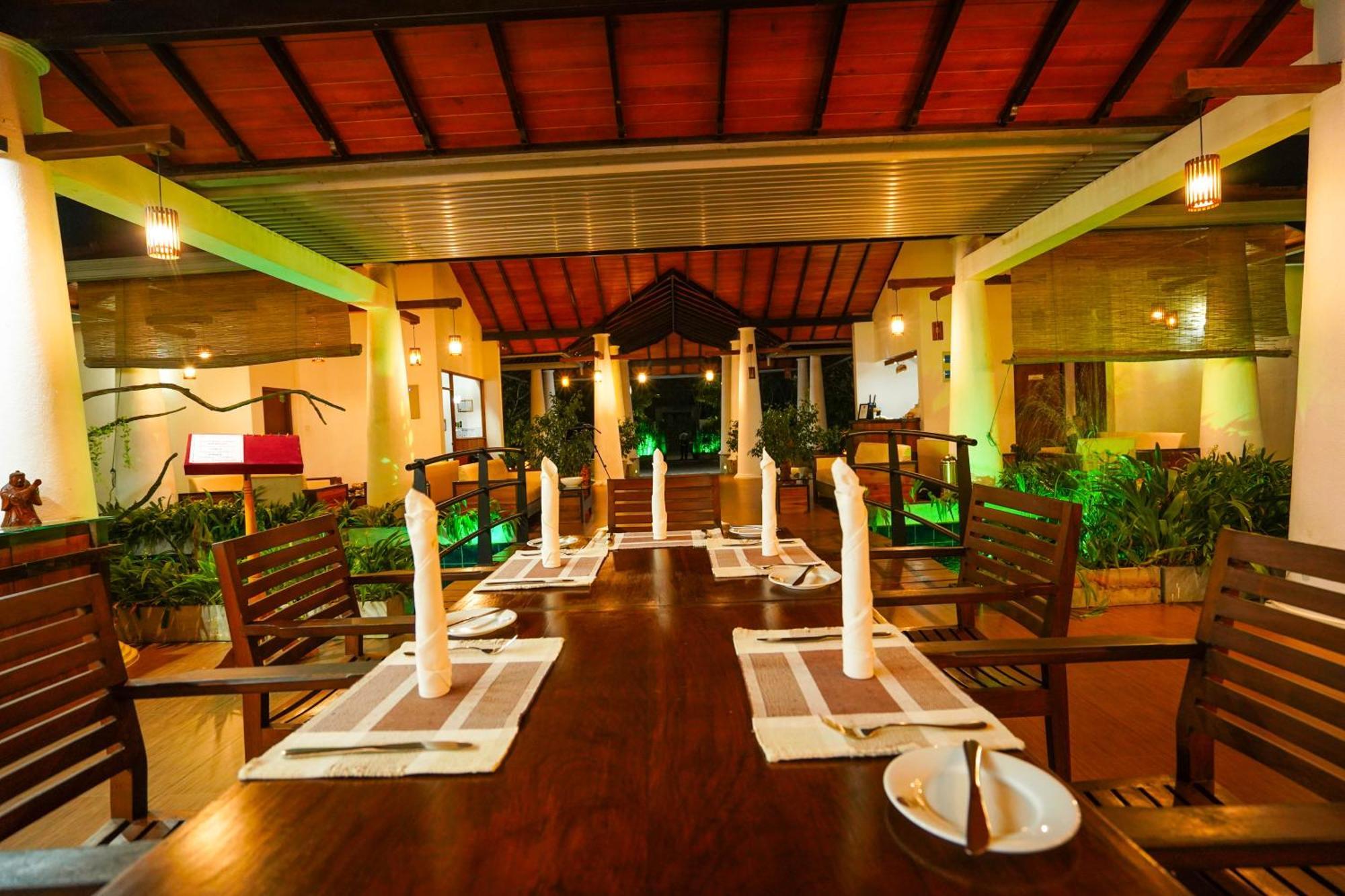 Hotel Tamarind Tree Tissamaharama Extérieur photo