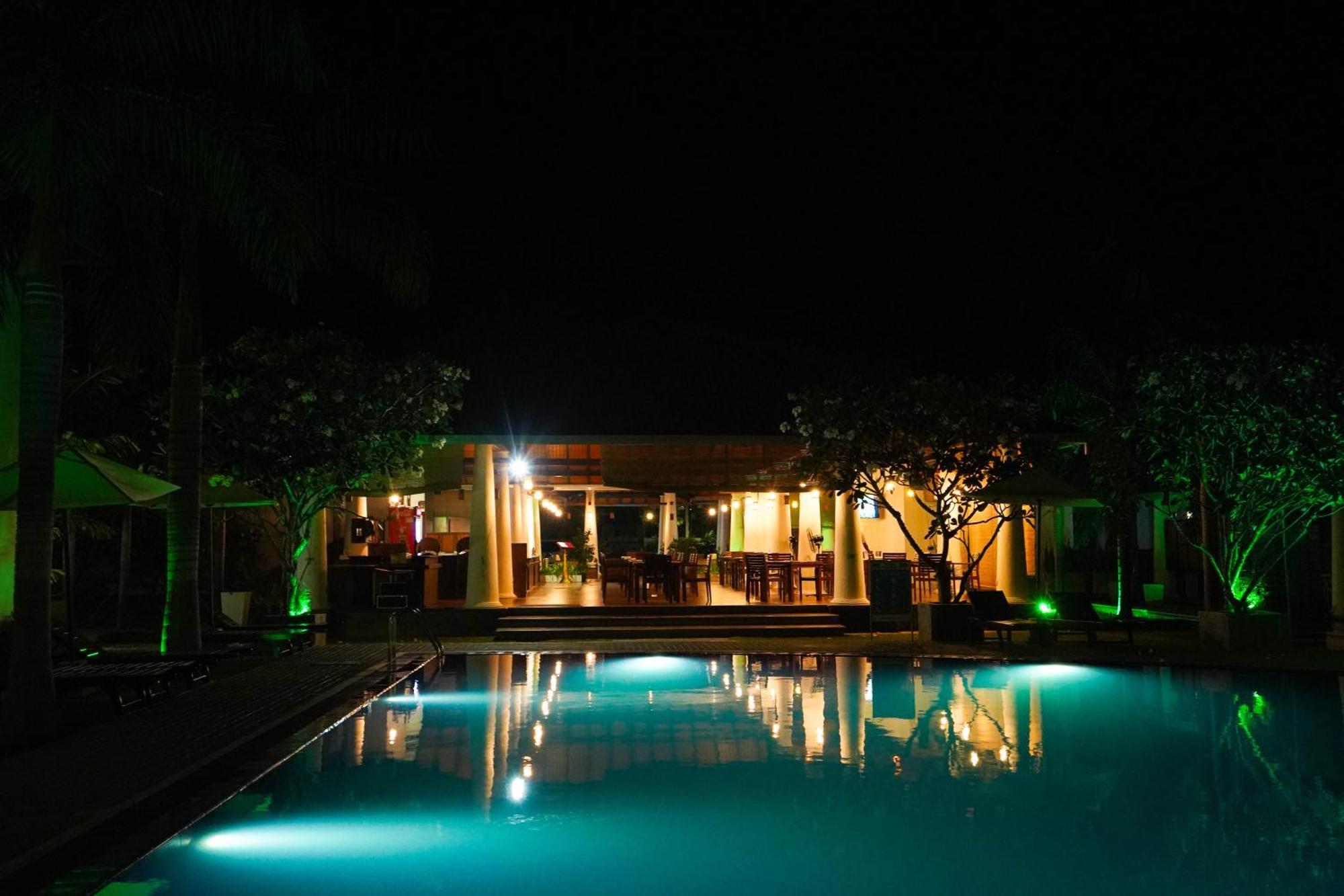 Hotel Tamarind Tree Tissamaharama Extérieur photo