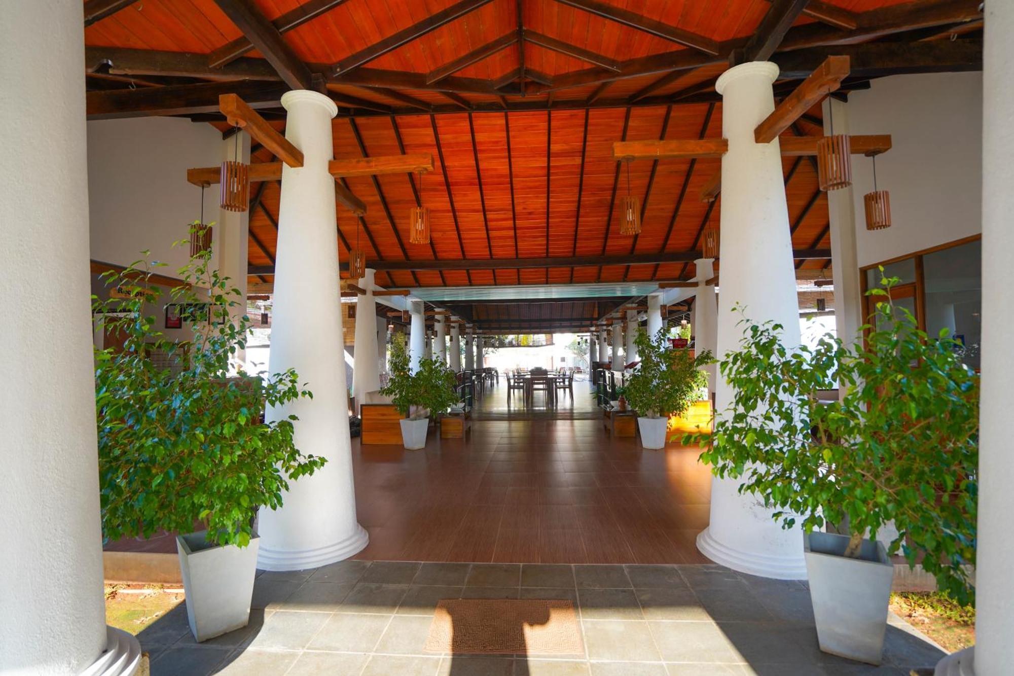 Hotel Tamarind Tree Tissamaharama Extérieur photo