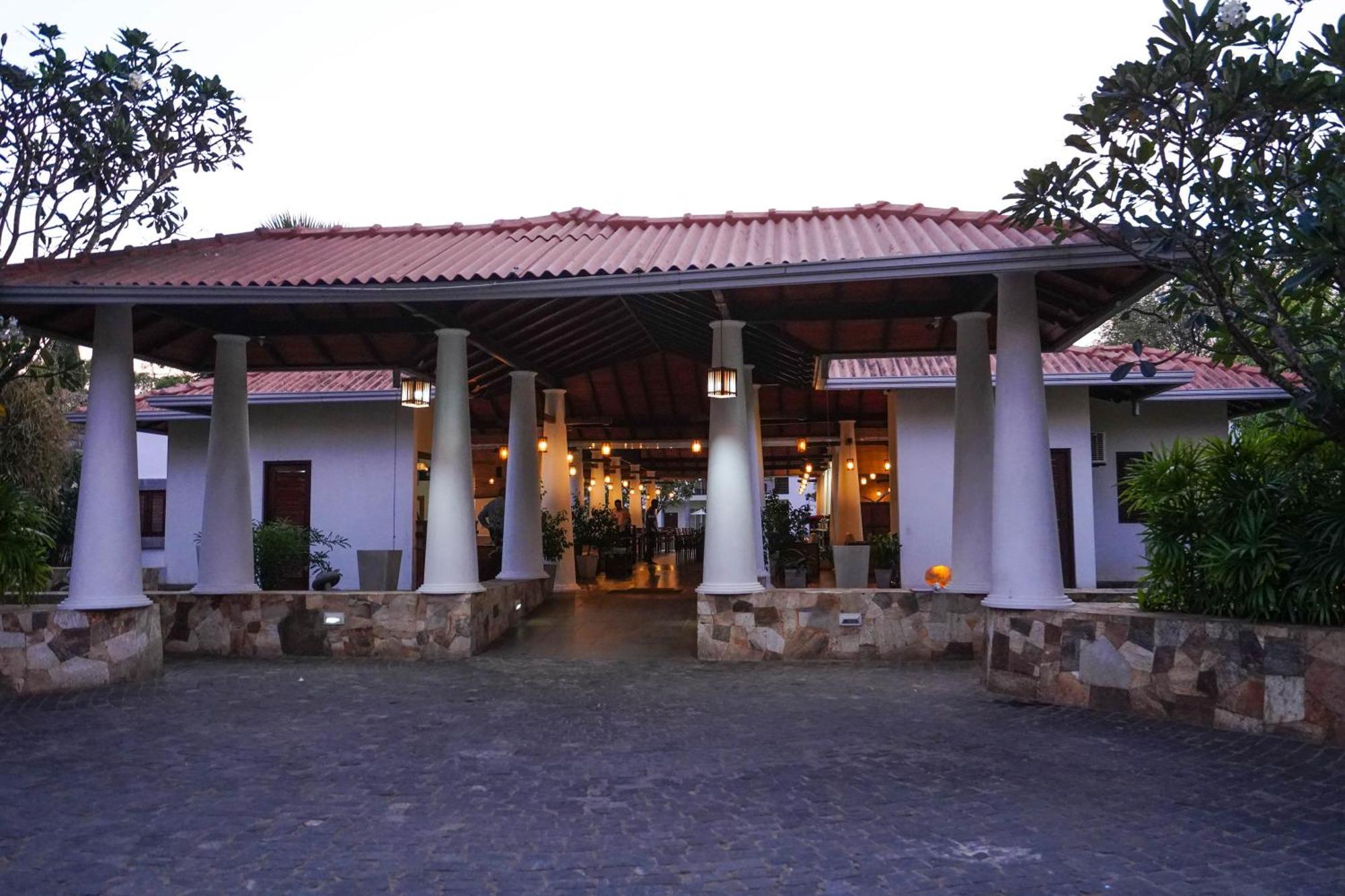 Hotel Tamarind Tree Tissamaharama Extérieur photo