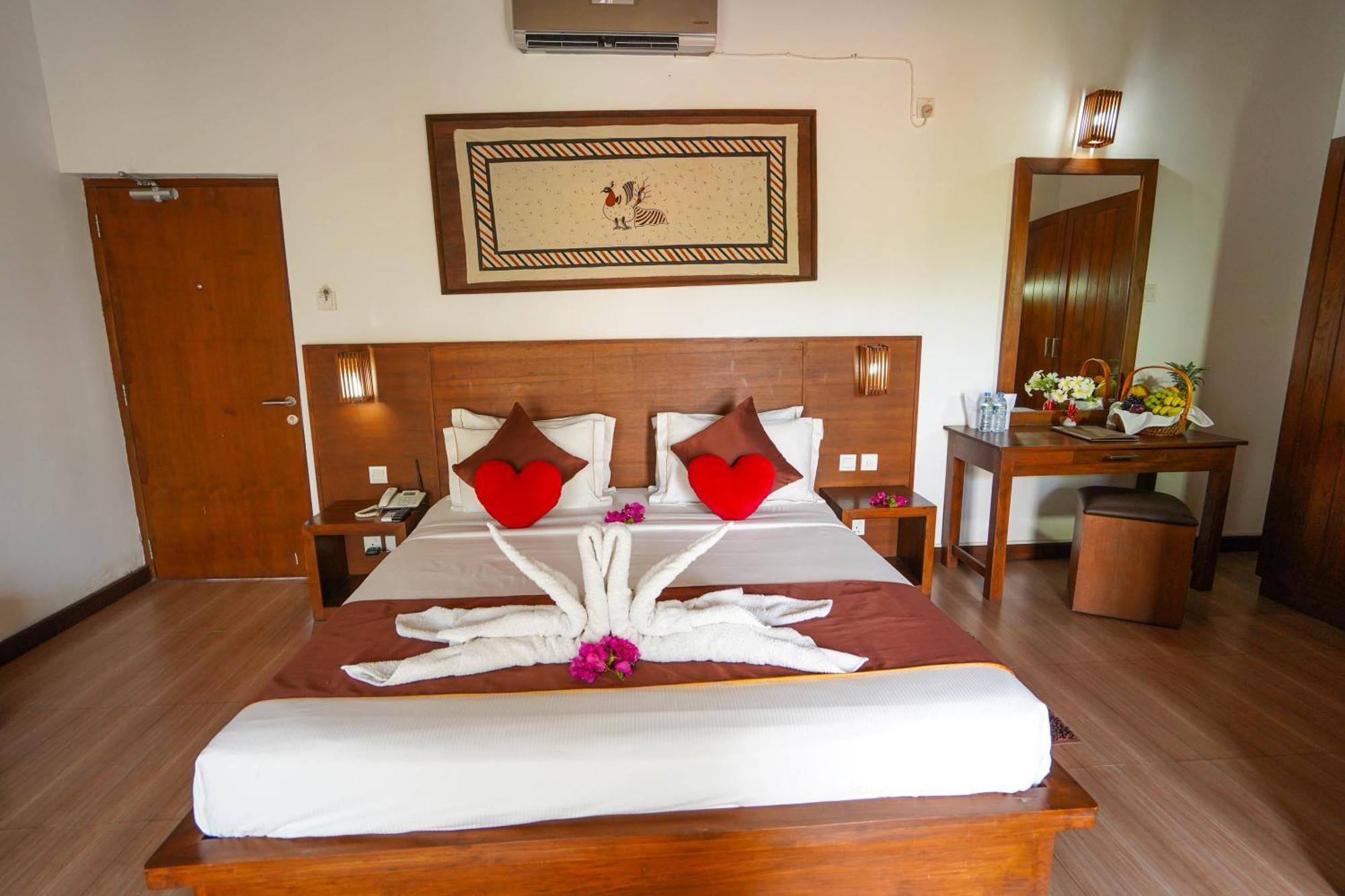 Hotel Tamarind Tree Tissamaharama Extérieur photo